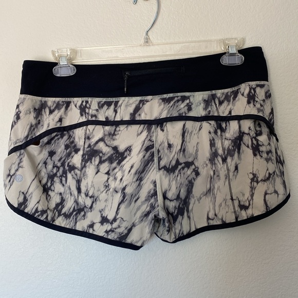 Lululemon speed up shorts women’s 10 ten tie dye black tan EUC - Picture 4 of 4